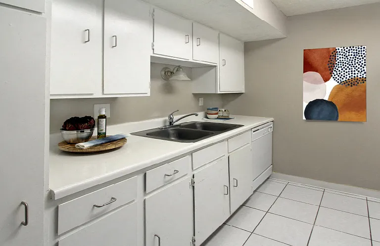 The Inverness Apartments — Photo 1