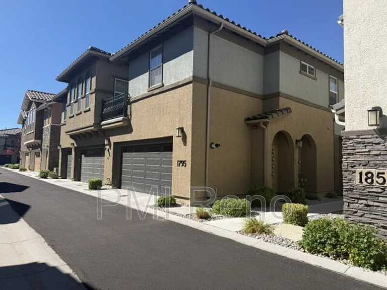 1795 Dark Horse Rd #C — Photo 1