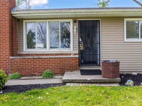 1207 E Main St, Centerville, IN 47330