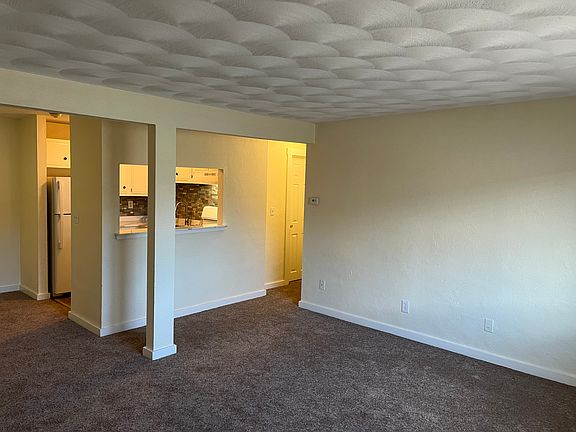 3rd image of 1144 Douglas Ave APT 10