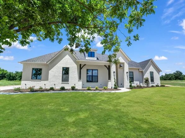 131 Desperado Way, Weatherford, TX 76088