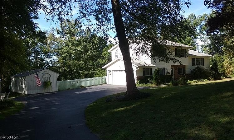 1st image of 29 Briar Dr