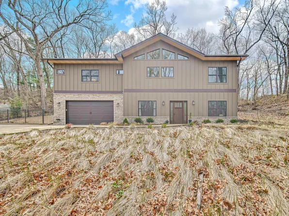 49 S Oval Ave, Beverly Shores, IN 46301