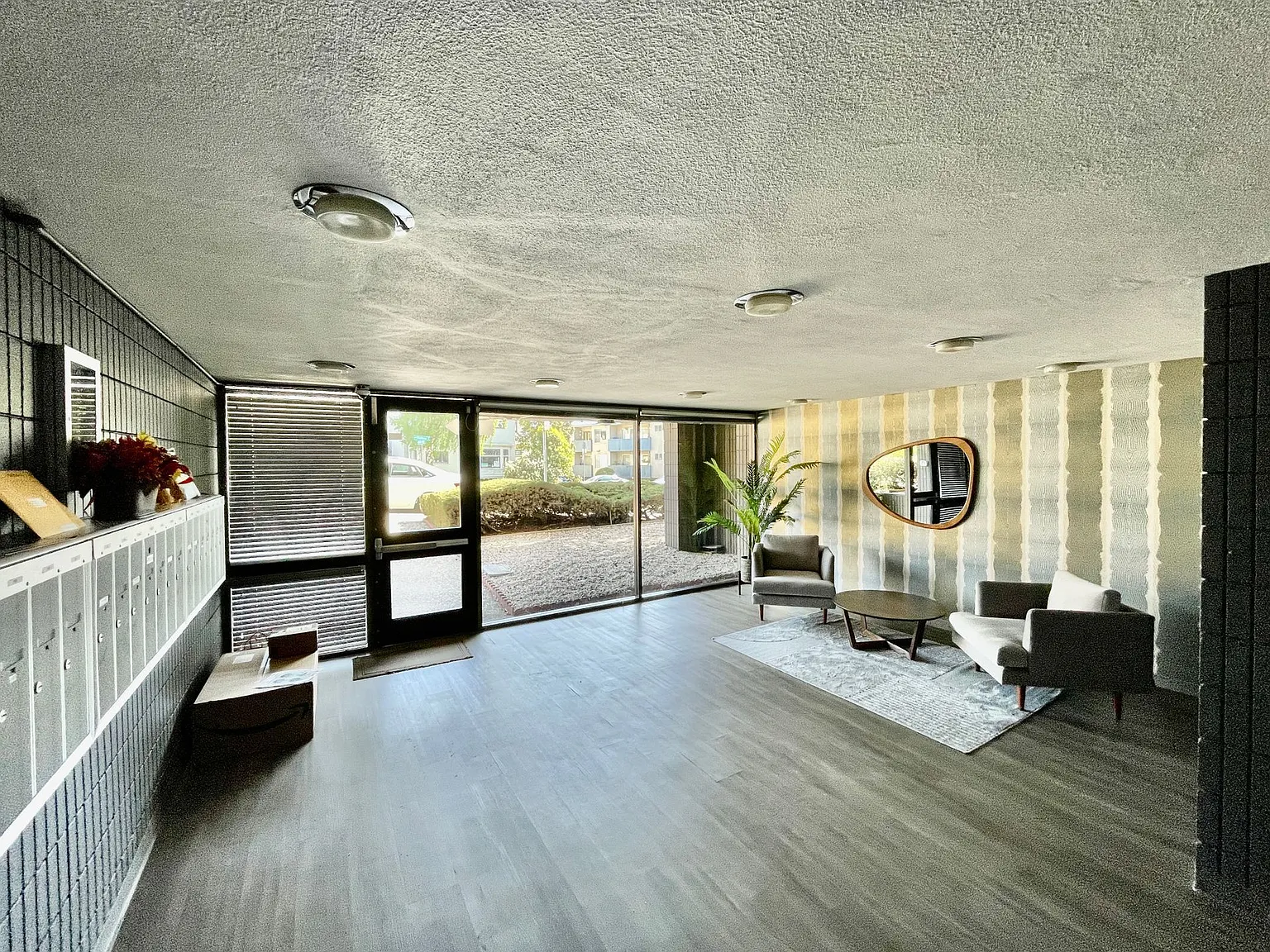 601 Oakland Ave Apartments — Photo 3