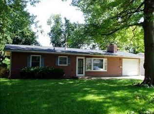 2122 Peirce Ave, Bloomington, IL