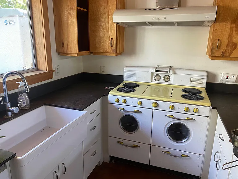 1009 N Queen Ave — Photo 7