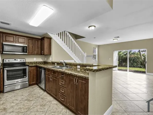 3732 NE 4th Ter, Pompano Beach, FL 33064