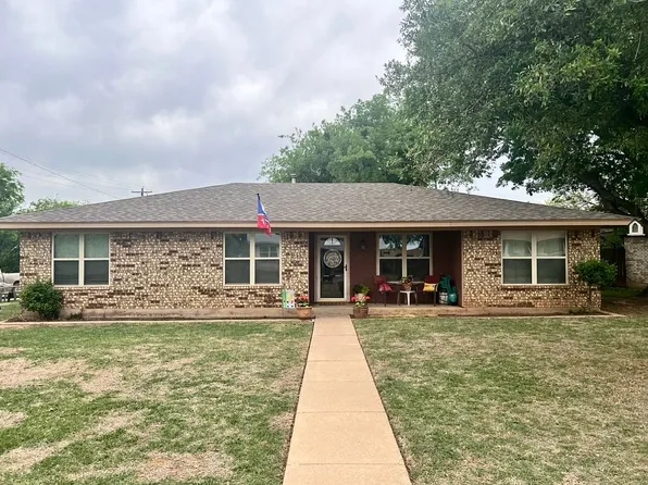 1316 Galloway Dr, Olney, TX 76374