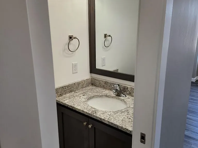 Unit Photo