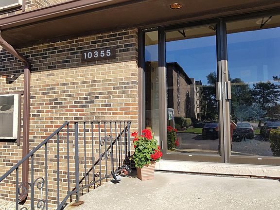 2nd image of 10355 Menard Ave APT 213