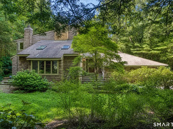 39 Woodhaven Drive, Simsbury, CT 06070