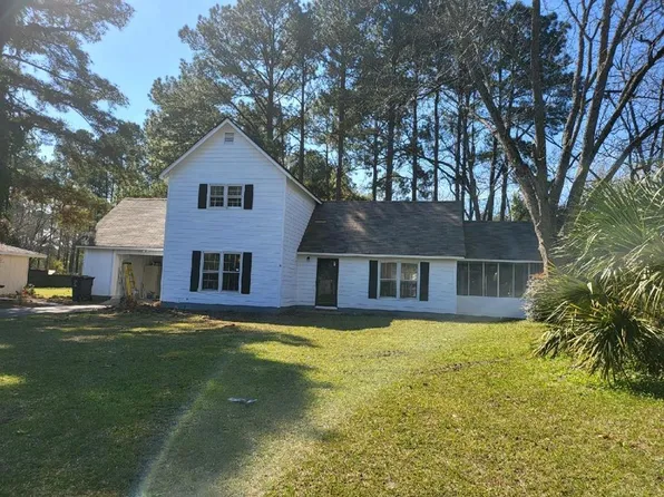 604 Sherwood Dr, Nashville, GA 31639