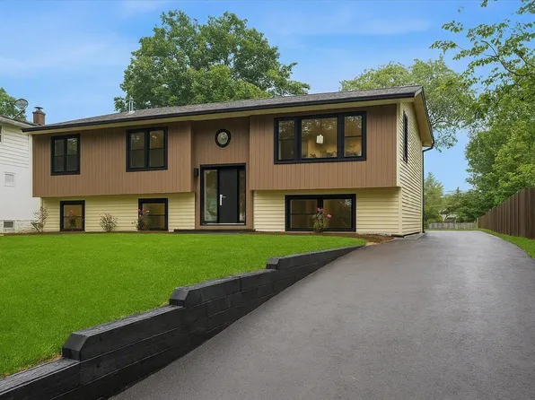 5624 Dunham Rd, Downers Grove, IL 60516