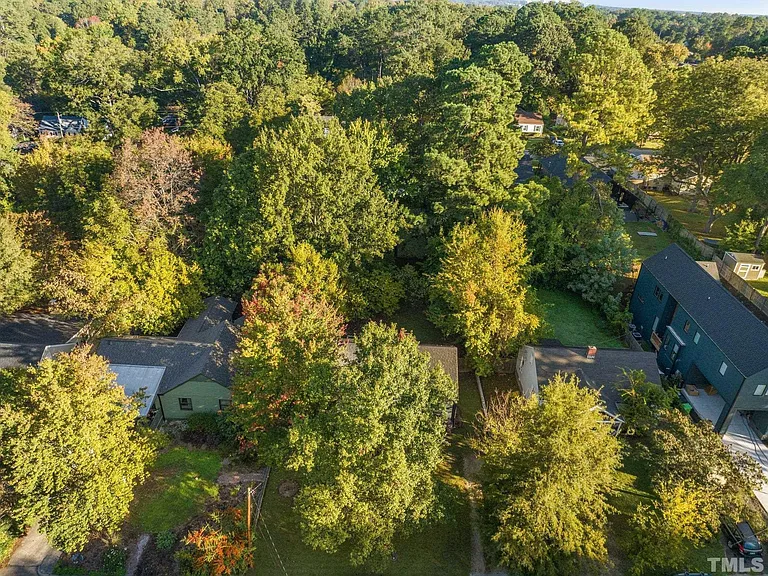 705 Tyler Rd — Photo 31