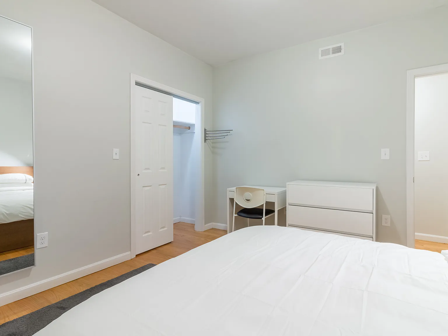 1 bed, $1,225 — Photo 2