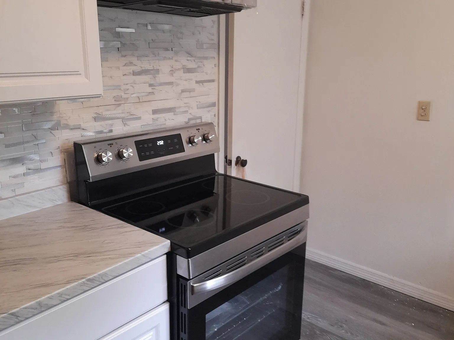 3 bed, 1868 sqft, $1,950 — Photo 4