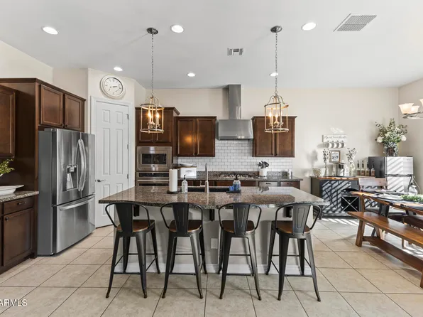 18495 W PARADISE Lane, Surprise, AZ 85388