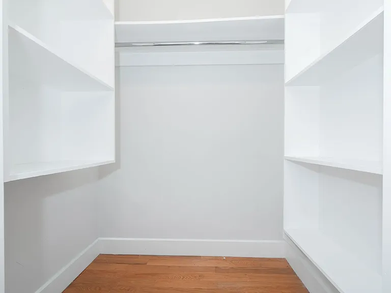 400 E 57th St #14D — Photo 8