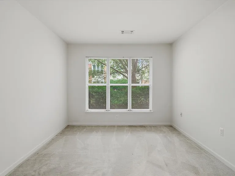12915 Alton Sq #113 — Photo 5
