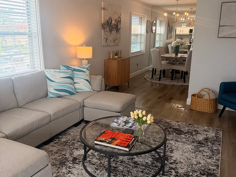 75 Royal Oak Ct #201 — Photo 25