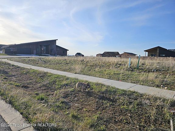 2nd image of 1086 Cahuilla Rd