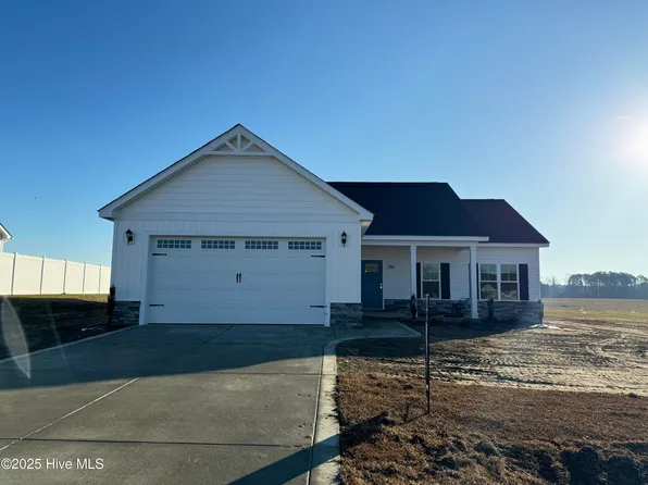 204 Dunbar Hill Drive, Fremont, NC 27830