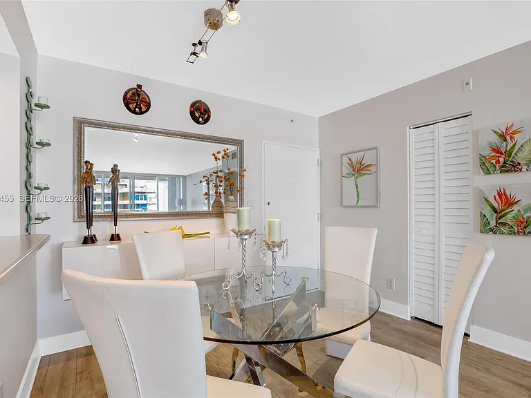 5600 Collins Ave #16B — Photo 10