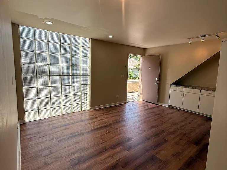 4343 Travis St #13 — Photo 3