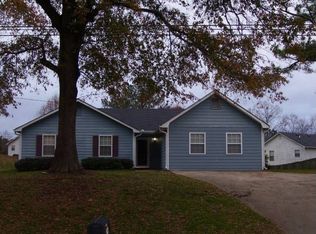 286 Merchants Dr, Dallas, GA 30132