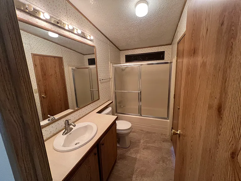 9068 Troxel Rd — Photo 15