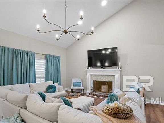 5th image of 409 Santa Rosa Ave