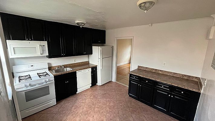 1st image of 20-71 28th St #2B