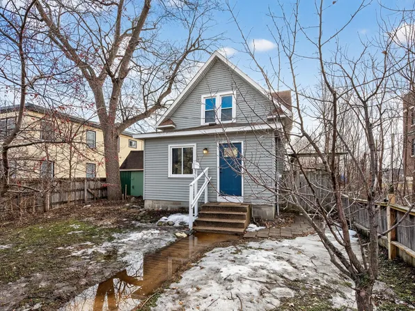 2705 Golden Valley Rd, Minneapolis, MN 55411