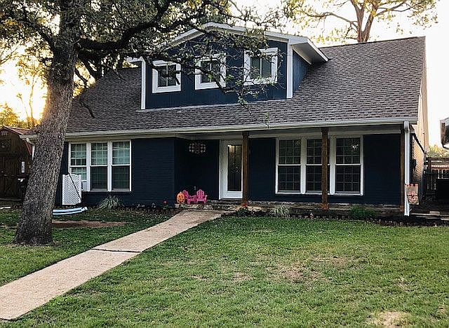 1st image of 8 W Yaupon Ln