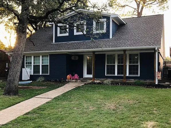 8 W Yaupon Ln, Hilltop Lakes, TX 77871