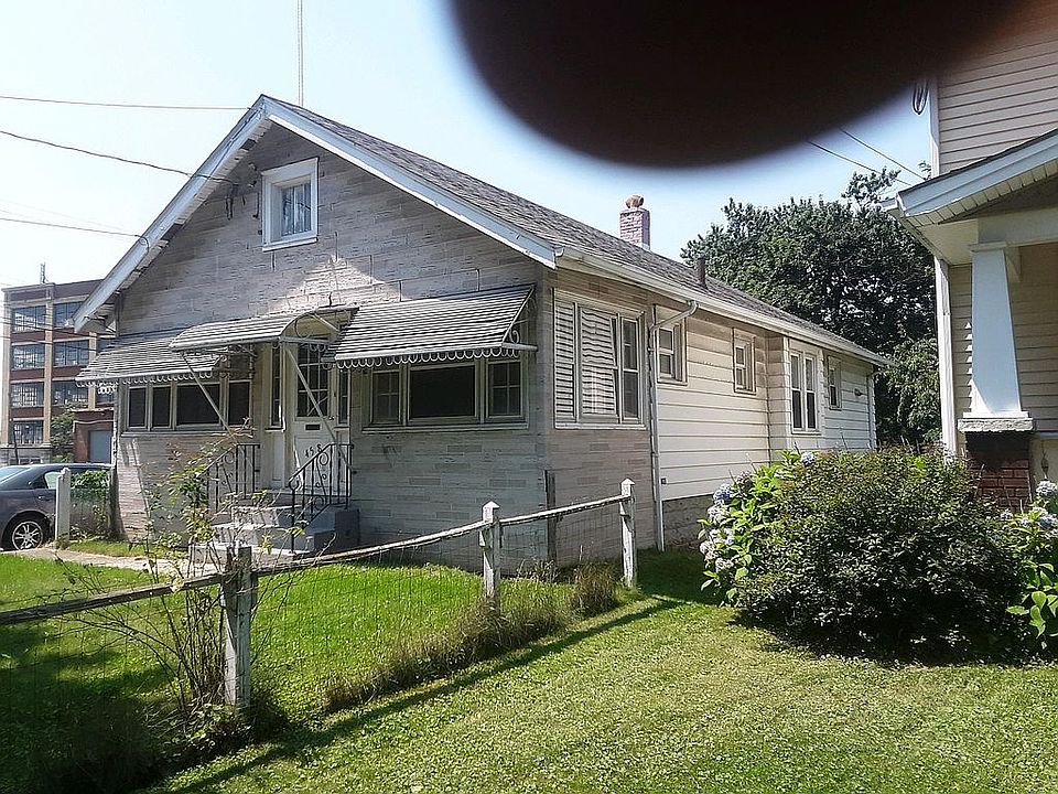 2nd image of 458 Bettie St