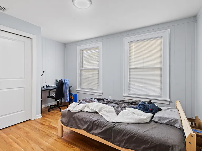 20 Pearl St #2 — Photo 16