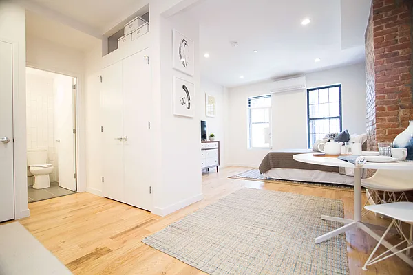 Rented by Nooklyn NYC LLC | media 8