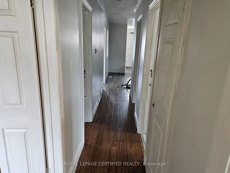 290 Balmoral Ave N — Photo 8