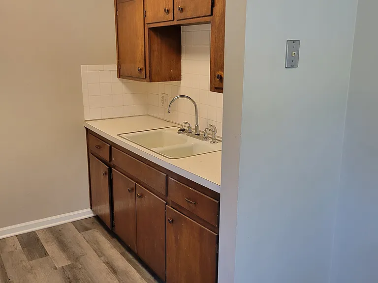 5725 Leavenworth Rd #4 — Photo 8