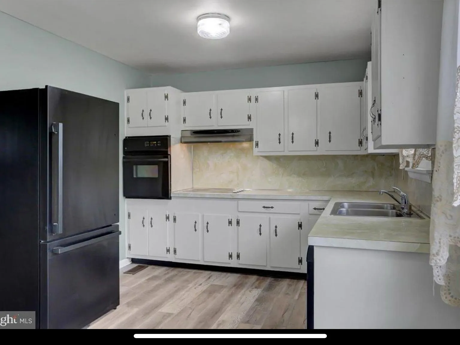 3385 Westview Cir — Photo 4