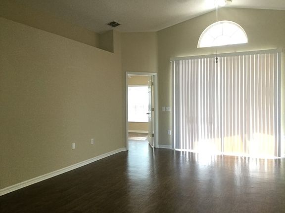 4th image of 16418 Coopers Hawk Ave