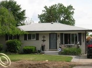 21725 Fresard St, Saint Clair Shores, MI 48080