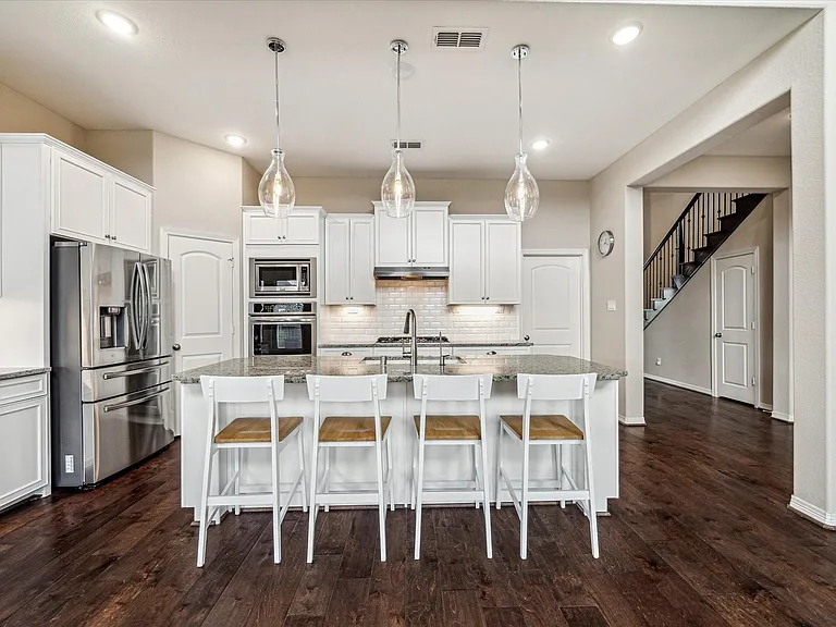 1911 Donna Temple Ct — Photo 10