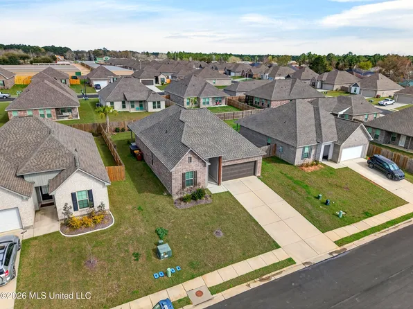 11402 Crystal Lake Dr, Gulfport, MS 39503