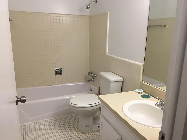 444 Fox Hills Dr N #7 — Photo 15