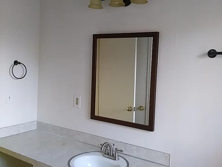 4216 Woodworth Ave — Photo 10