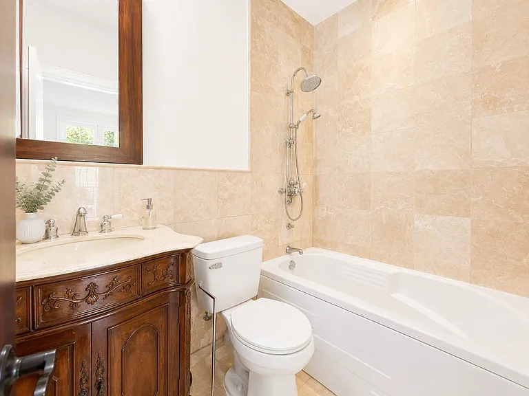 230 Corbin Pl #1 — Photo 6