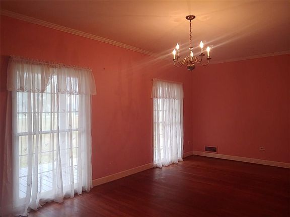 5th image of 2404 E Academy Ave