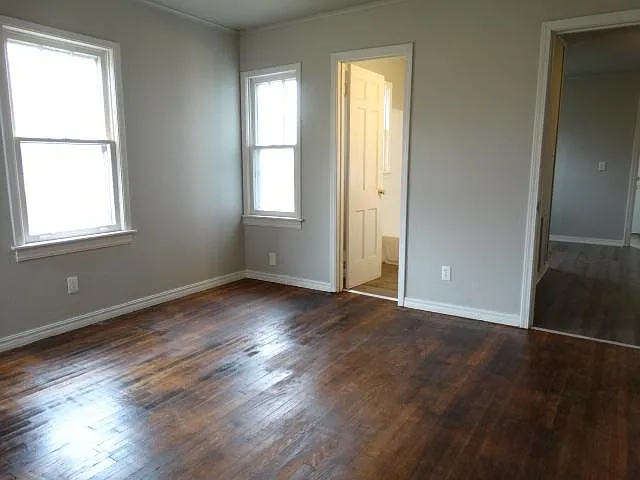2229 Baltimore Ave — Photo 4